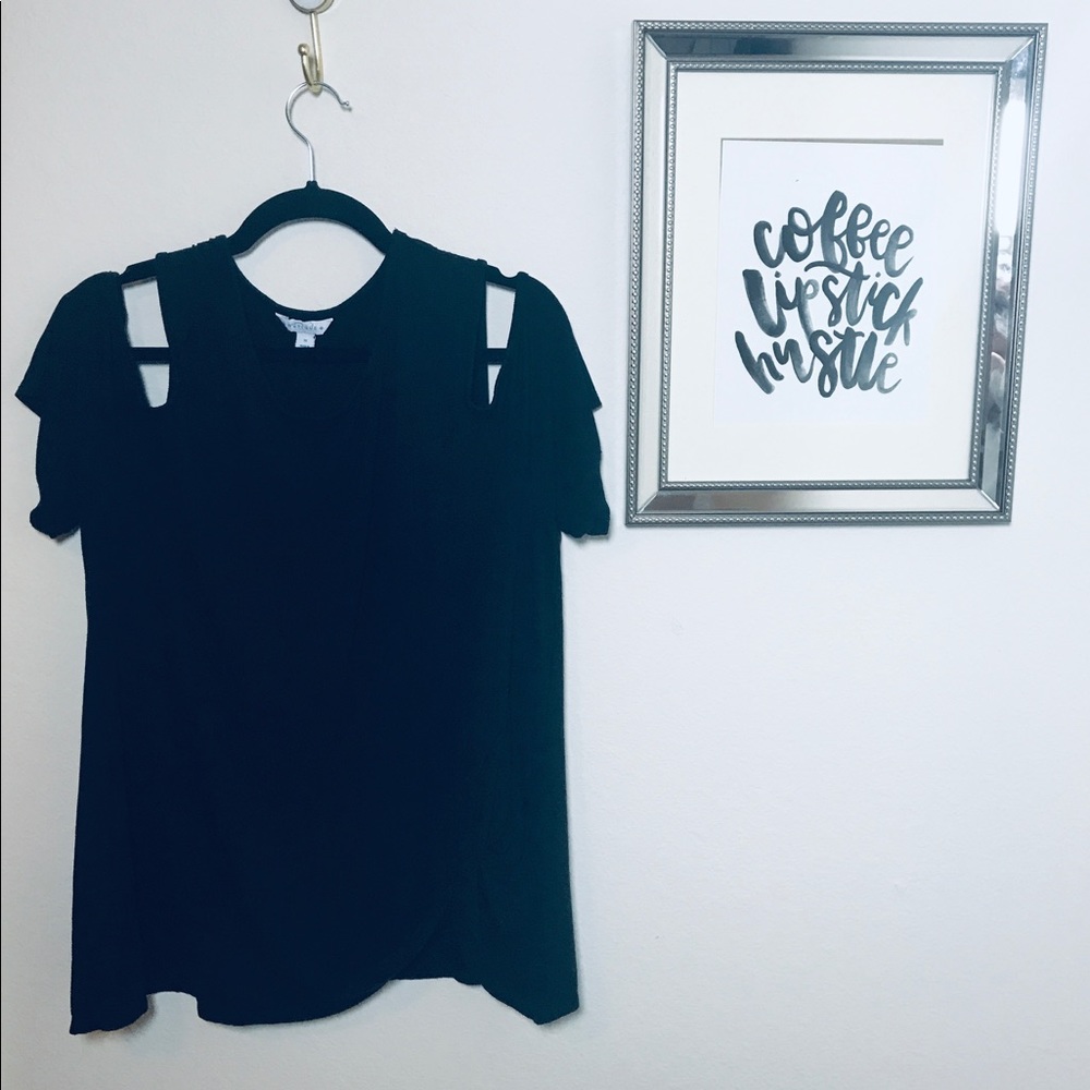 Black Cold Shoulder Short Sleeve Top Size 1X